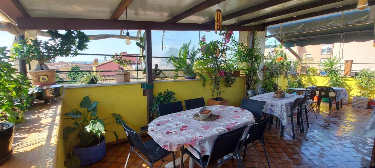 Marconi Rooms And Apartments Verona Bagian luar foto
