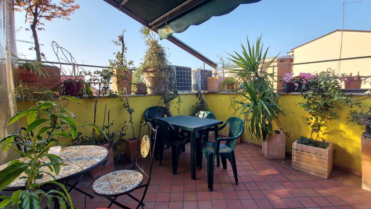 Marconi Rooms And Apartments Verona Bagian luar foto