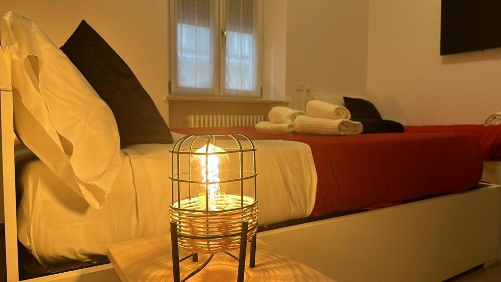 Marconi Rooms And Apartments Verona Bagian luar foto