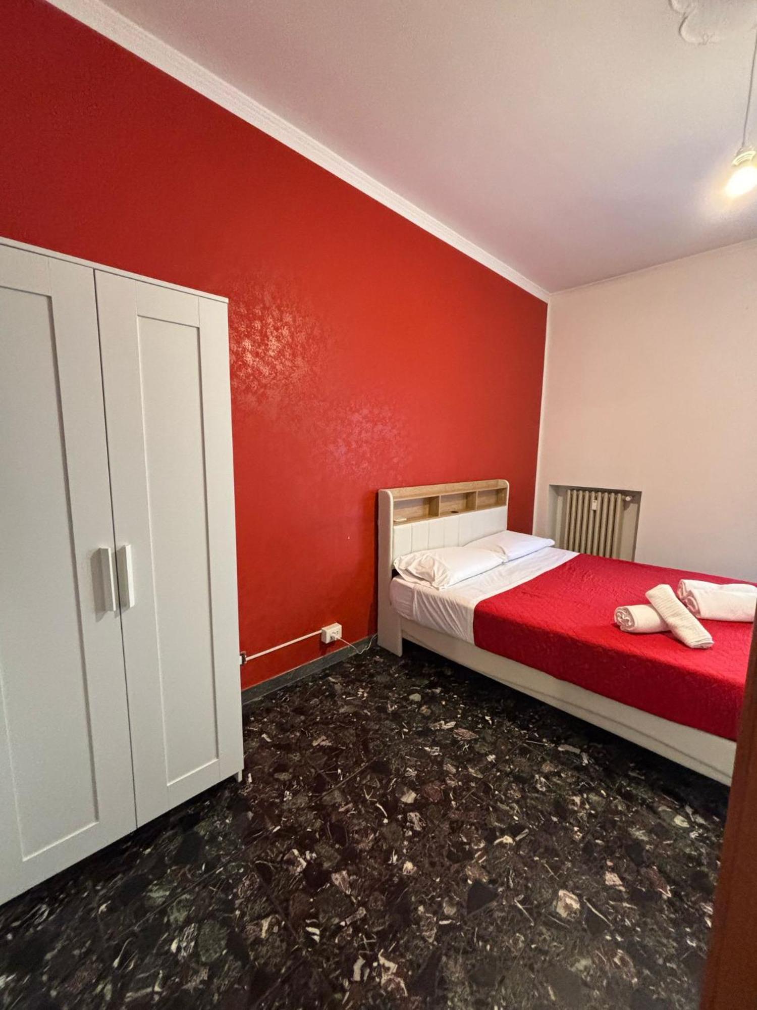 Marconi Rooms And Apartments Verona Bagian luar foto