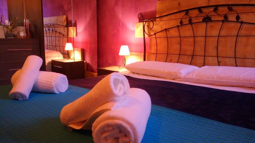 Marconi Rooms And Apartments Verona Bagian luar foto