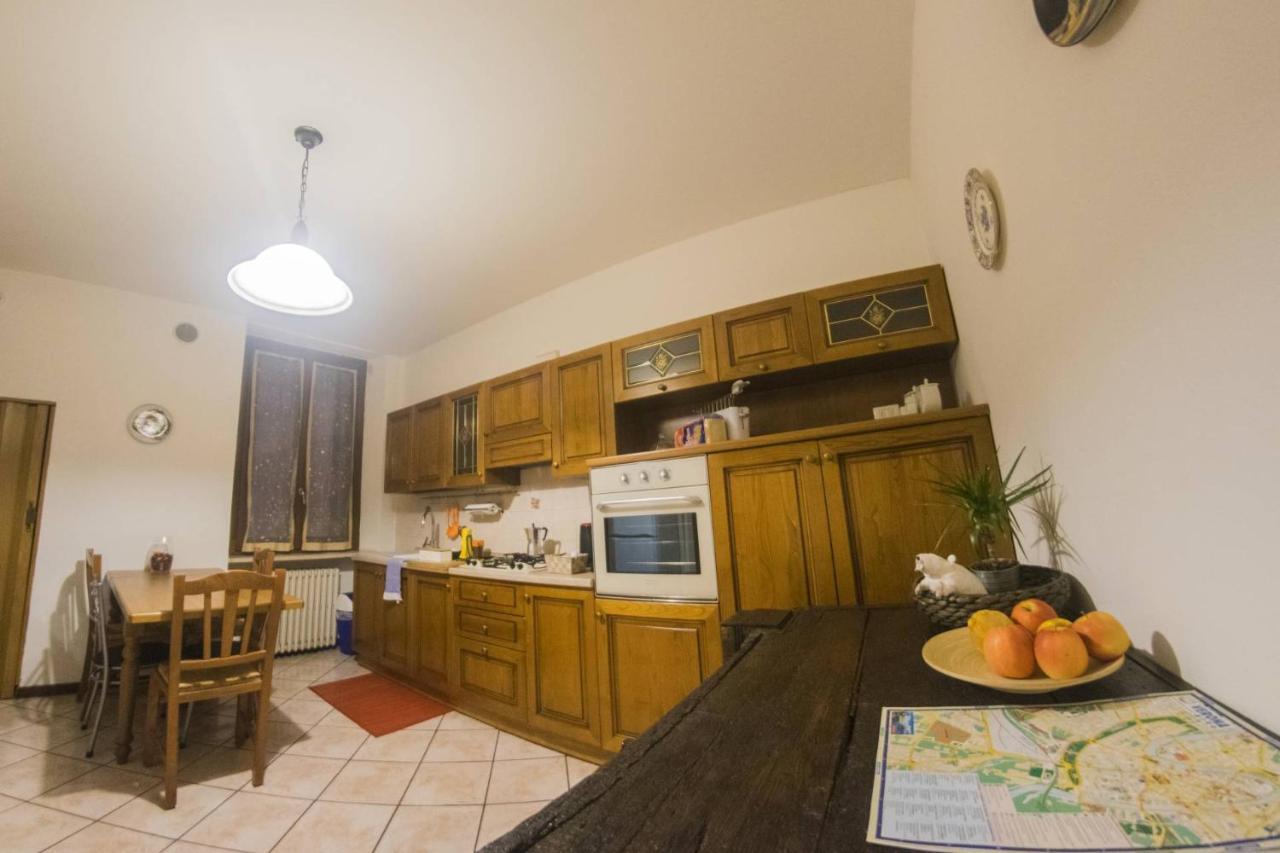 Marconi Rooms And Apartments Verona Bagian luar foto