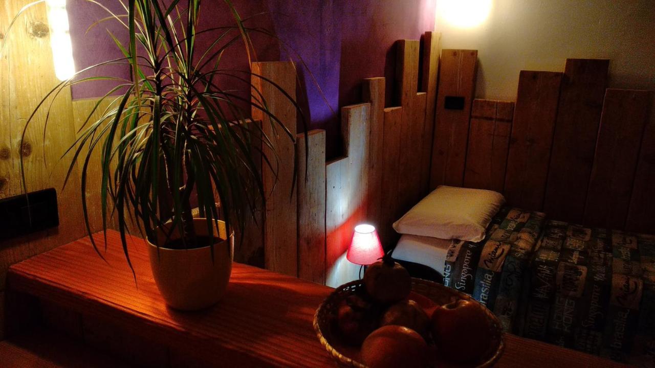 Marconi Rooms And Apartments Verona Bagian luar foto