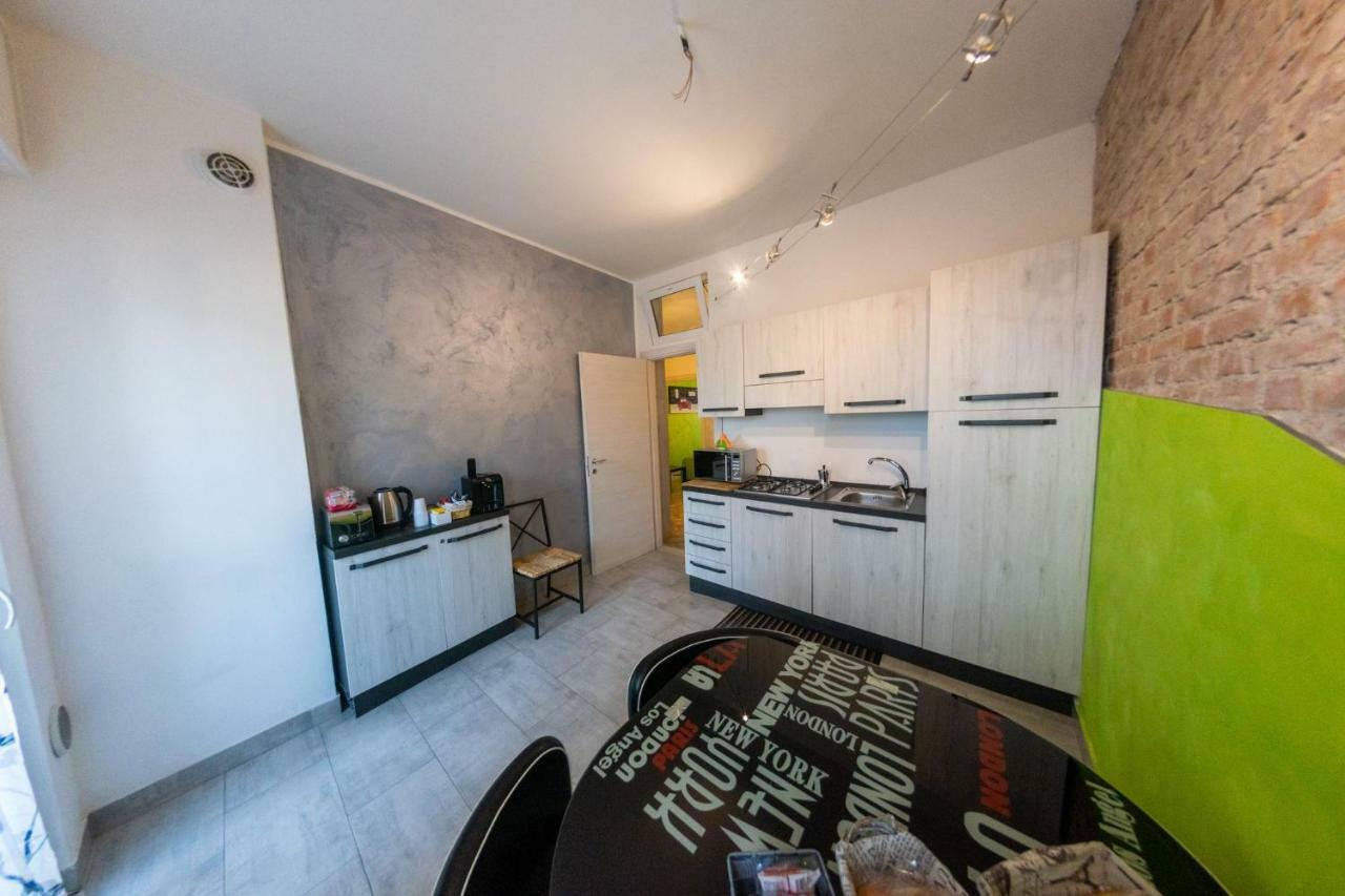 Marconi Rooms And Apartments Verona Bagian luar foto