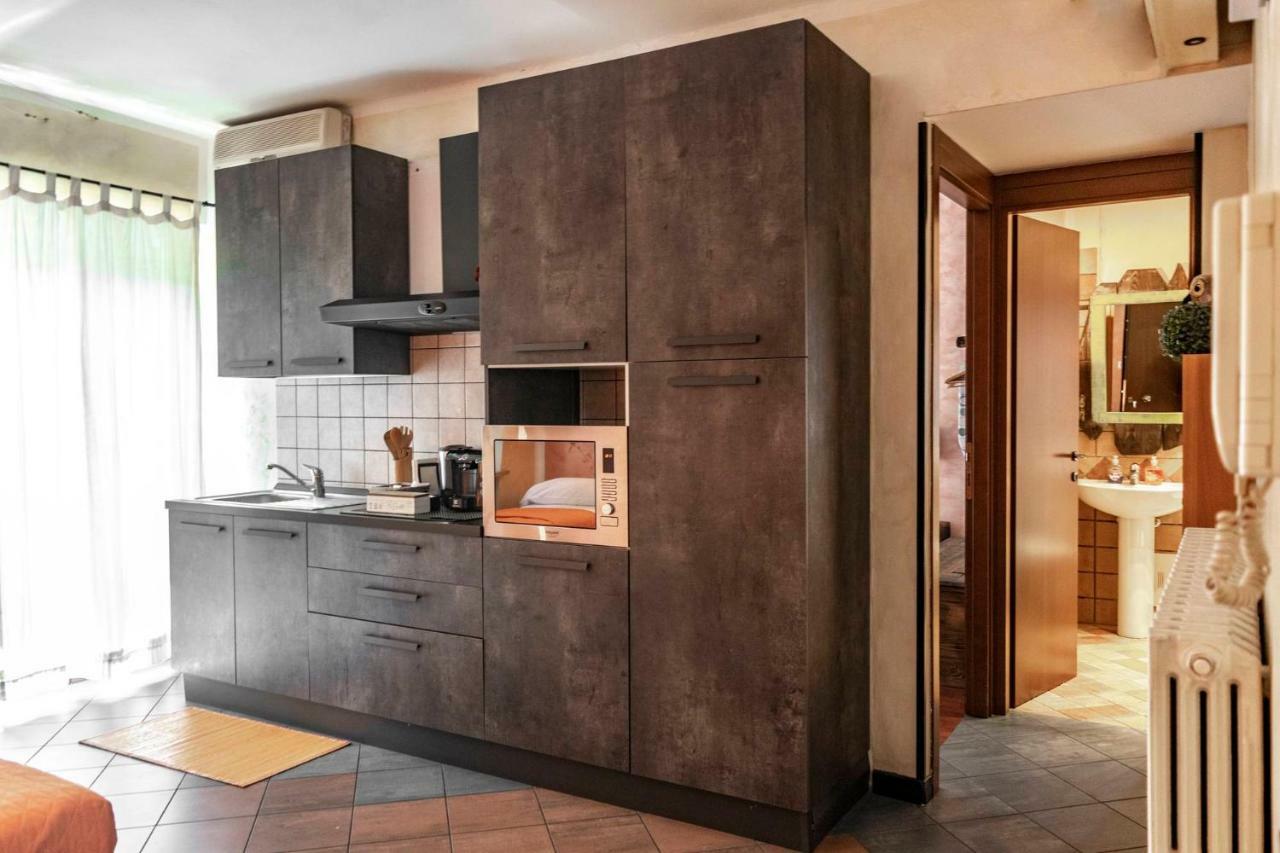 Marconi Rooms And Apartments Verona Bagian luar foto